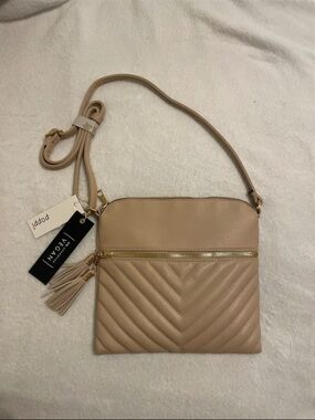 Poppi Quilted Crossbody Bag in Beige with Gold Hardware